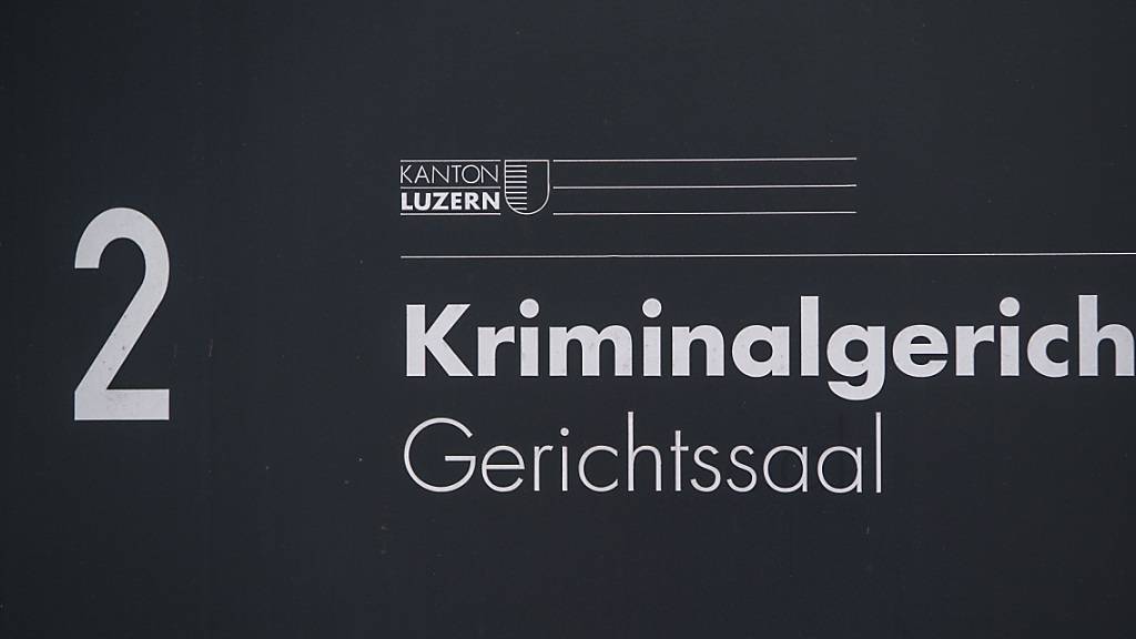 Das Kriminalgericht hat einen Luzerner Polizisten vom Vorwurf des Amtsmissbrauchs freigesprochen. (Archivaufnahme)