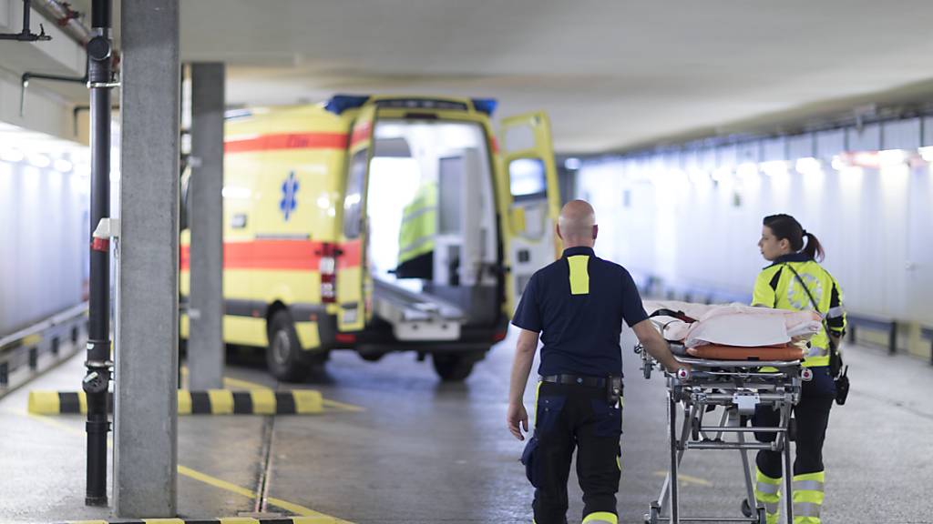 Die Retter der Sanitätspolizei Bern rückten letztes Jahr täglich über 60 Mal aus. (Archvbild)