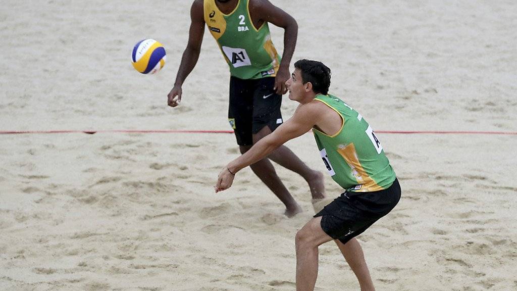 Das Brasil-Duo Evandro (links)/André wird im WM-Final seiner Favoritenrolle gegen die einheimischen Überraschungsfinalisten gerecht
