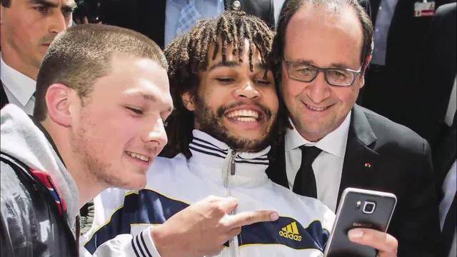 Entschuldigung für Stinkefinger-Foto mit Hollande