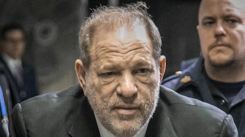 Der frühere US-Filmproduzent Harvey Weinstein steht seit dem 6. Januar in New York wegen mutmasslichen Sexualdelikten vor Gericht. (Archivbild)