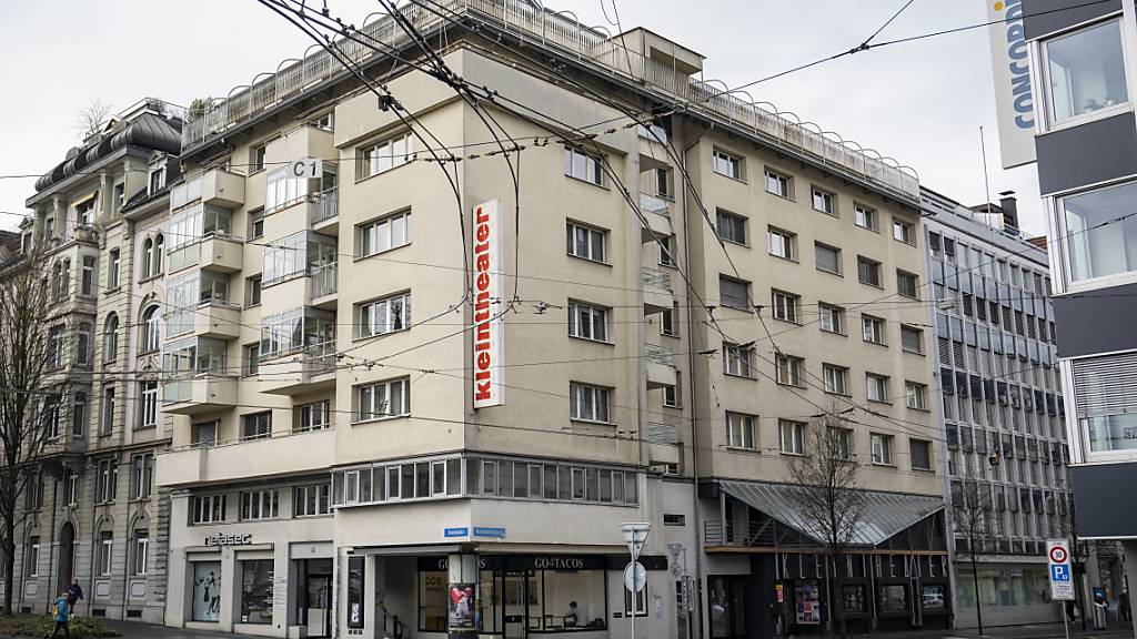 Der drohende Abriss des 60-jährigen Gebäudes am Bundesplatz in Luzern hat die LUPK in die Schlagzeilen gebracht. (Archivaufnahme)