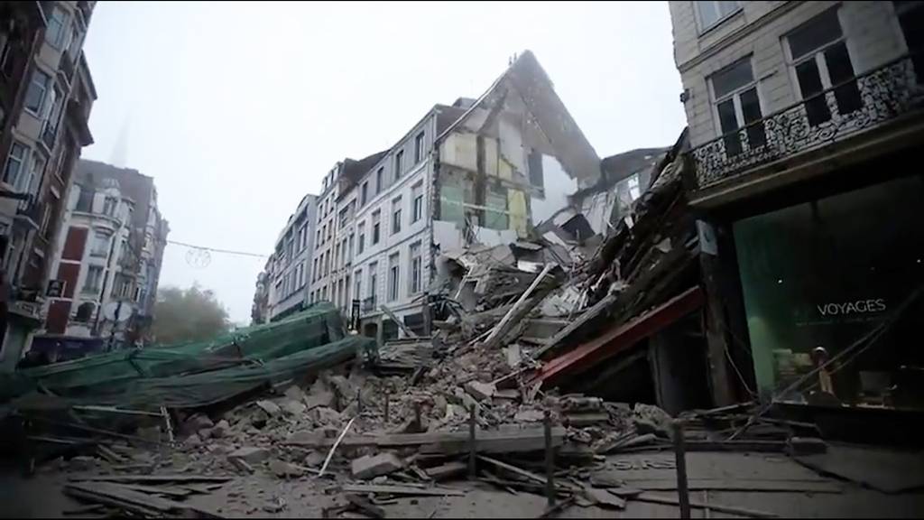 Thumb for ‹Frankreich: Im Zentrum von Lille stürzen zwei Gebäude ein›