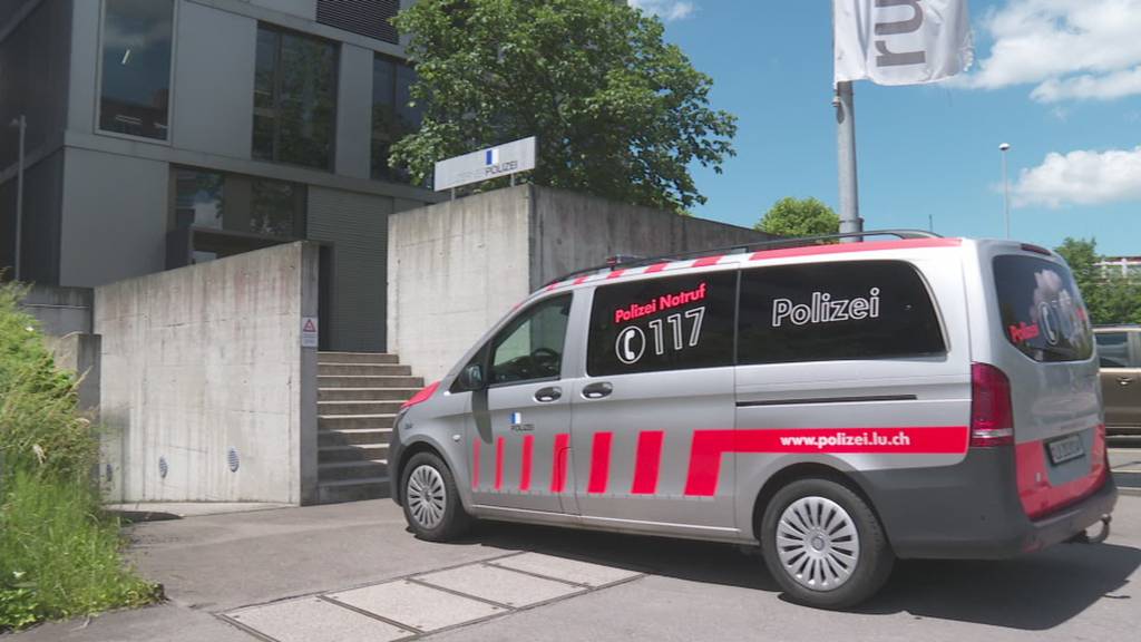 Luzerner Polizei schliesst über den Sommer Posten