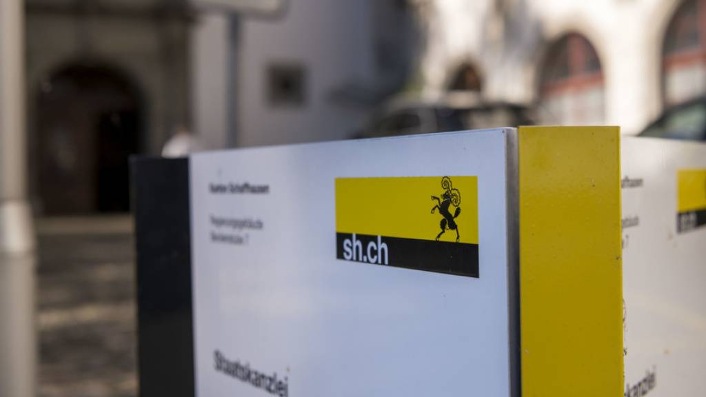 Der Kanton Schaffhausen hat am Mittwoch sein Budget für das Jahr 2024 präsentiert. Statt eines Defizits erwartet er nun doch einen Gewinn.