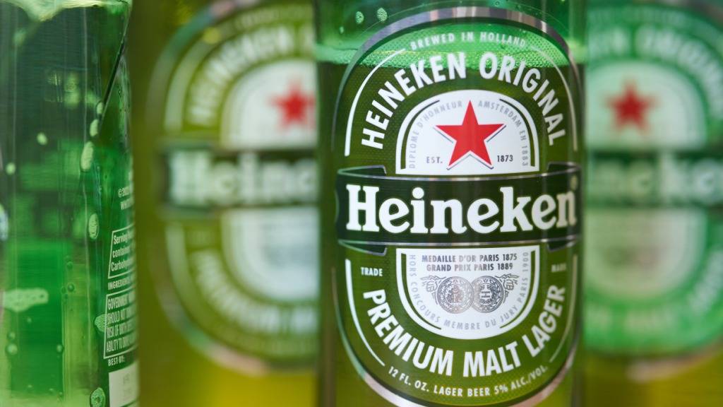 Heineken will weltweit bis zu 6000 Stellen streichen um die Profitabilität zu erhöhen. (Archivbild)
