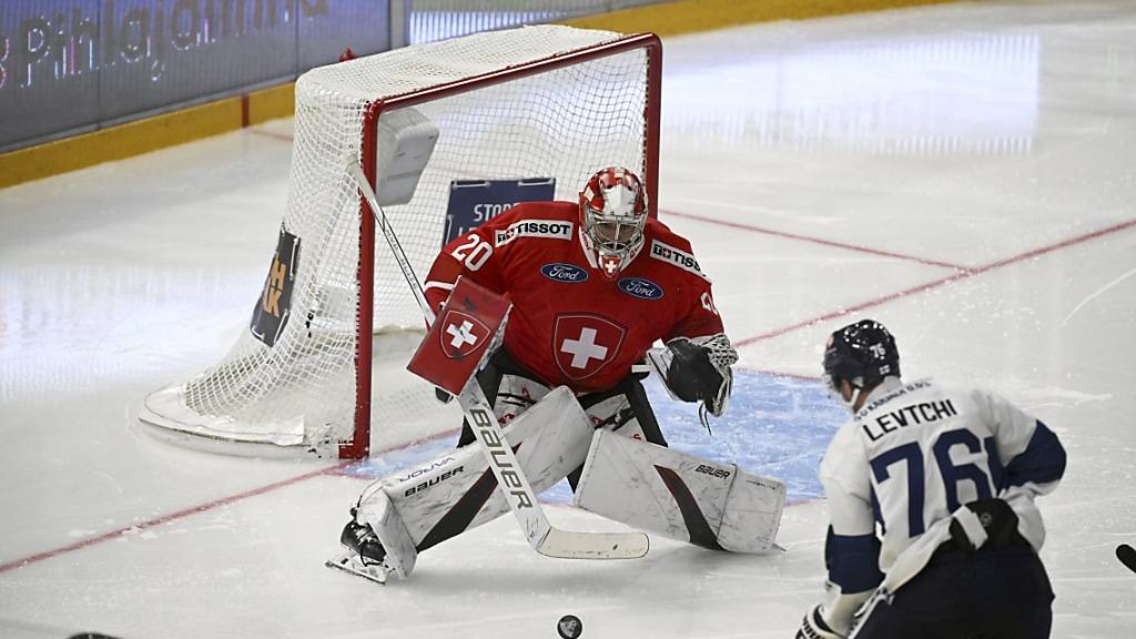 Der Schweizer Goalie Reto Berra musste sich dreimal geschlagen geben