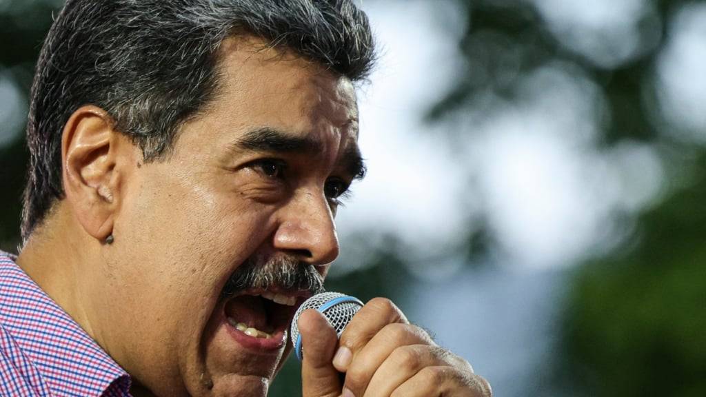 Der venezolanische Präsident Nicolás Maduro spricht während einer Kundgebung. Foto: Jesus Vargas/dpa