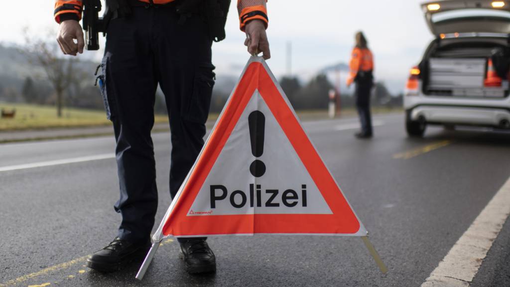 Vier Verletzte bei Verkehrsunfall in Wald AR