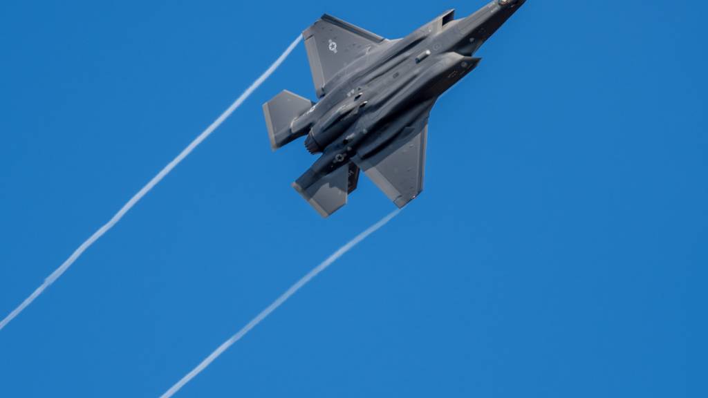 Ruag und Lockheed Martin haben vertraglich die Endmontage und das Testing von drei F-35A-Kampfjets am Ruag-Standort Emmen definiert. (Archivbild)