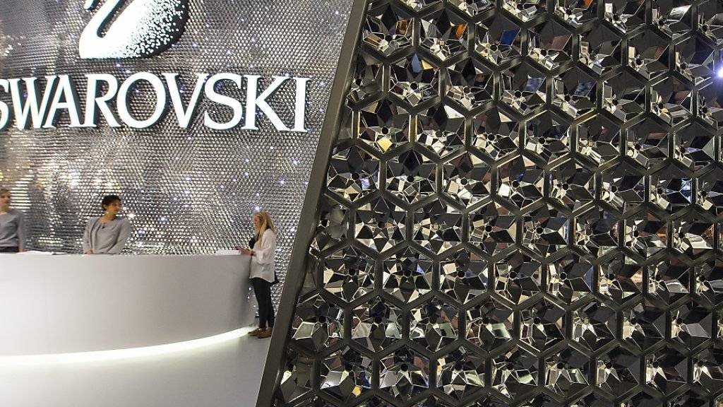 Der glitzernde Stand des Kristallkonzern Swarovski an der Baselworld 2013: Der Konzern streicht 200 Arbeitsplätze am Stammsitz in Tirol.