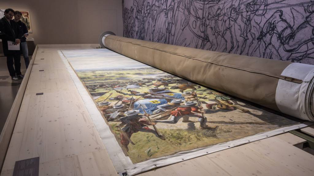 Der Star der Ausstellung ist eine liegende Rolle des berühmten Murten-Panoramabilds.