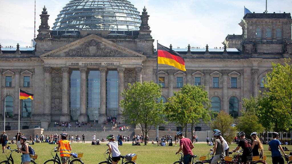 Die AfD hat die SPD in einer Umfrage in Deutschland vom zweiten Platz der Beliebtheitsskala verdrängt. (Archivbild)