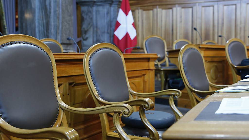 Die dreizehn bei den Wahlen 2023 neu gewählten Mitglieder des Ständerats sind am Montag in Bern zum Beginn der Wintersession vereidigt worden. (Symbolbild)