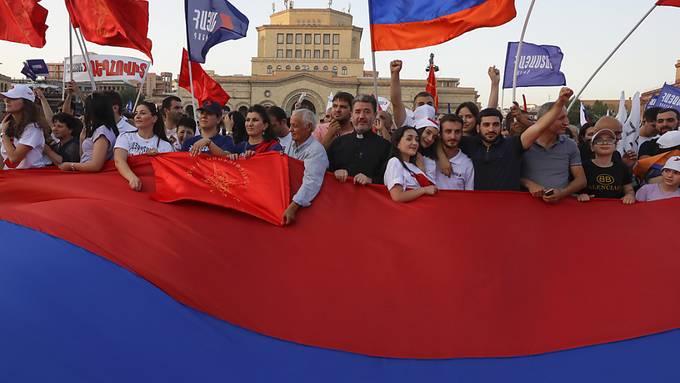 Krise in Armenien: Präsident ruft zu friedlicher Wahl auf