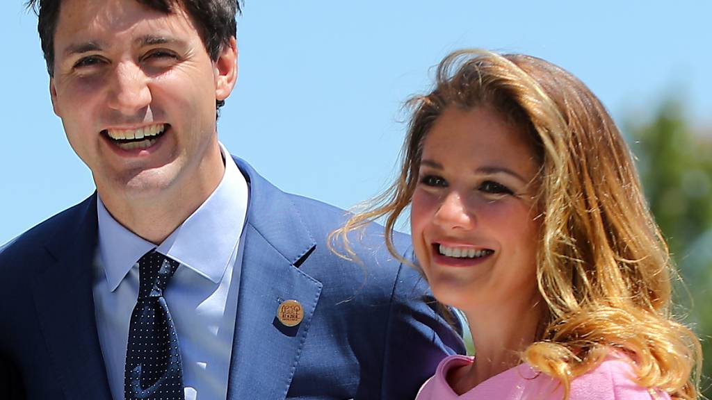 ARCHIV - Kanadas Premierminister Justin Trudeau und dessen Frau Sophie Gregoire Trudeau in Quebec. Foto: Michael Kappeler/dpa