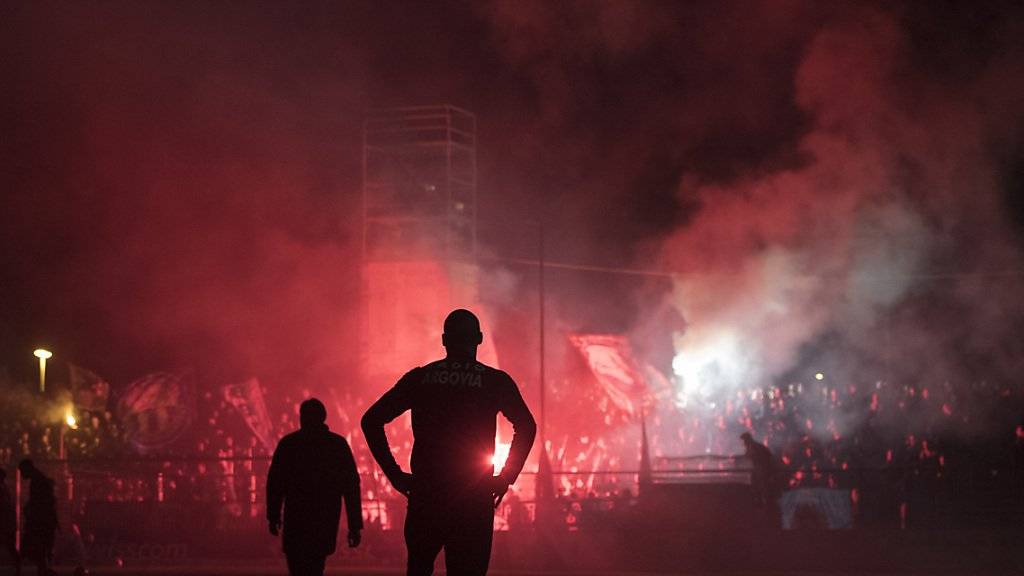 Die Lichter des Stadion Brügglifeld gingen vor dem Match aus