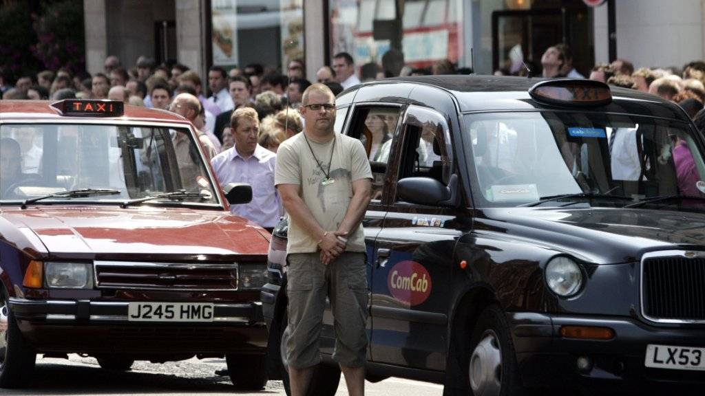 In Zukunft werden durch London auch «Black Cabs» mit Hybrid-Motoren fahren. (Archiv)