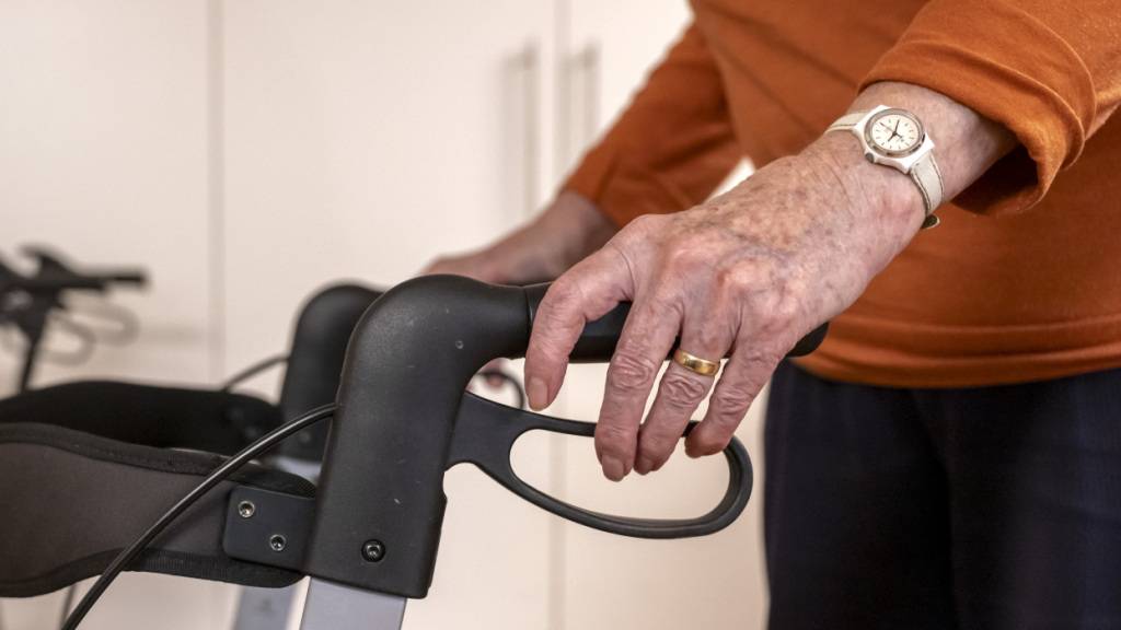 Der Kanton Luzern benötigt in den nächsten zehn Jahren zusätzliche Plätze in Pflegeheimen. (Symbolbild)