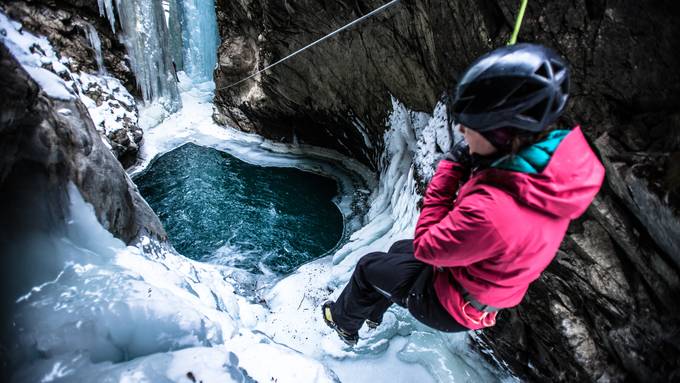 Canyoning, Eisklettern und Schneeschuhwandern – Wintersport abseits der Pisten
