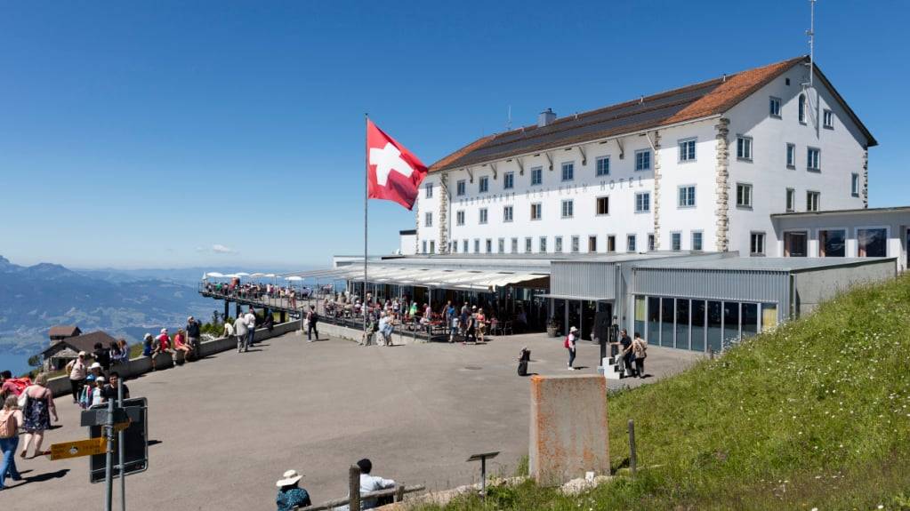 Im Monat Juli haben erneut mehr Gäste in Schweizer Hotels übernachtet. Die Zahl der Logiernächte ist gegenüber dem Vorjahr um 2,7 Prozent angestiegen.(Symbolbild)