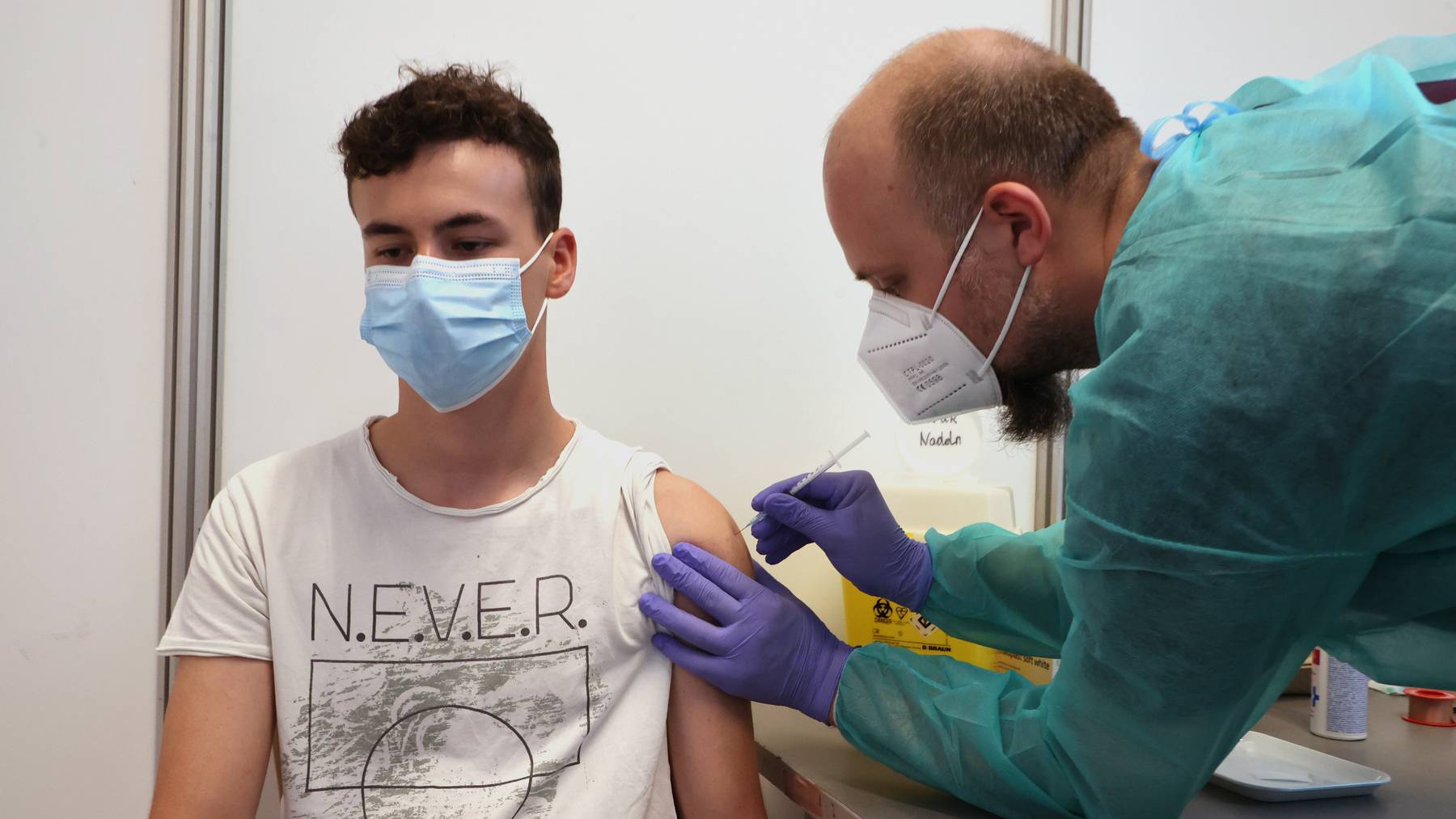 Über 4 Millionen Menschen haben sich in der Schweiz gegen das Coronavirus impfen lassen, weitere 3 Millionen sollen dazukommen.