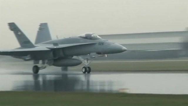 F/A-18-Crash: In die Felswand gelotst?