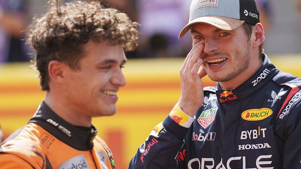 Lando Norris (links) schnappt sich in Austin für das Hauptrennen die Pole-Position, Max Verstappen muss sich um 31 Tausendstel geschlagen geben