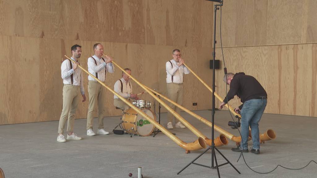 Innerschweizer Alphorn-Quartett nimmt Musikvideo auf