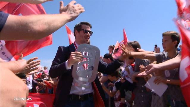 Riesiger Empfang für Schweizer WM-Helden