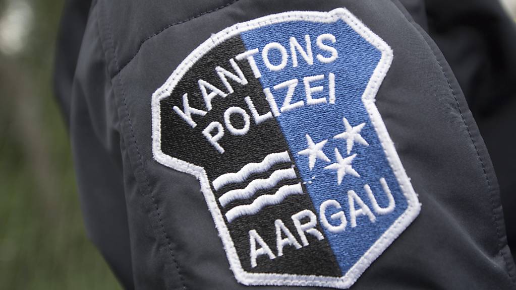 Die Kantonspolizei Aargau und die Staatsanwaltschaft leiteten Ermittlungen zu den zwei toten Personen in Frick AG ein. Vieles ist noch unklar. (Symbolbild)