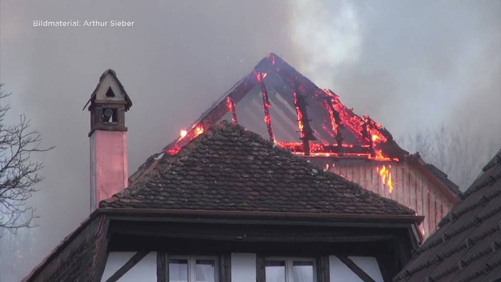 Nach Schliessung nun Brand: Gebäude von Johns kleine Farm brennt bis auf Grundmauern ab