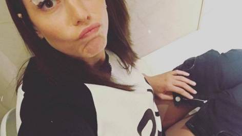 Duckface und Toiletten-Selfie – das volle (Schreckens-)Paket. (Bild: instagram/martinamaacarini)