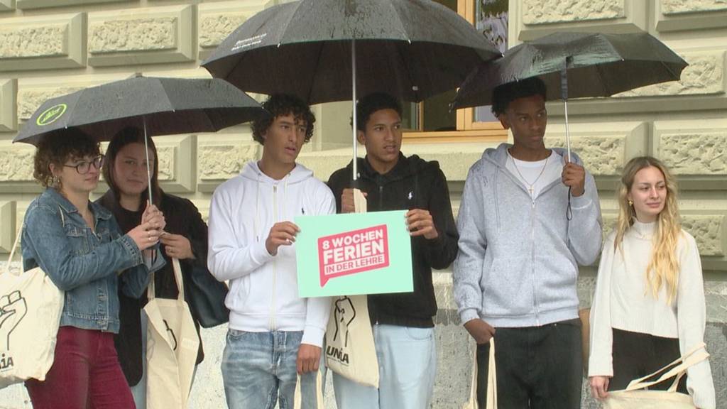 Mehr Ferien für Lernende: Petition eingereicht