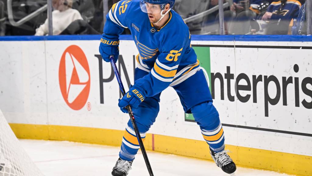 Die St. Louis Blues mit Pius Suter (Bild) müssen sich den Los Angeles erneut geschlagen geben