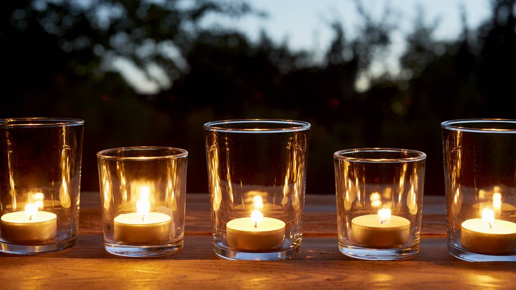 Wegen drohender Stromknappheit: Kerzenverkäufe bei verdoppeln sich
