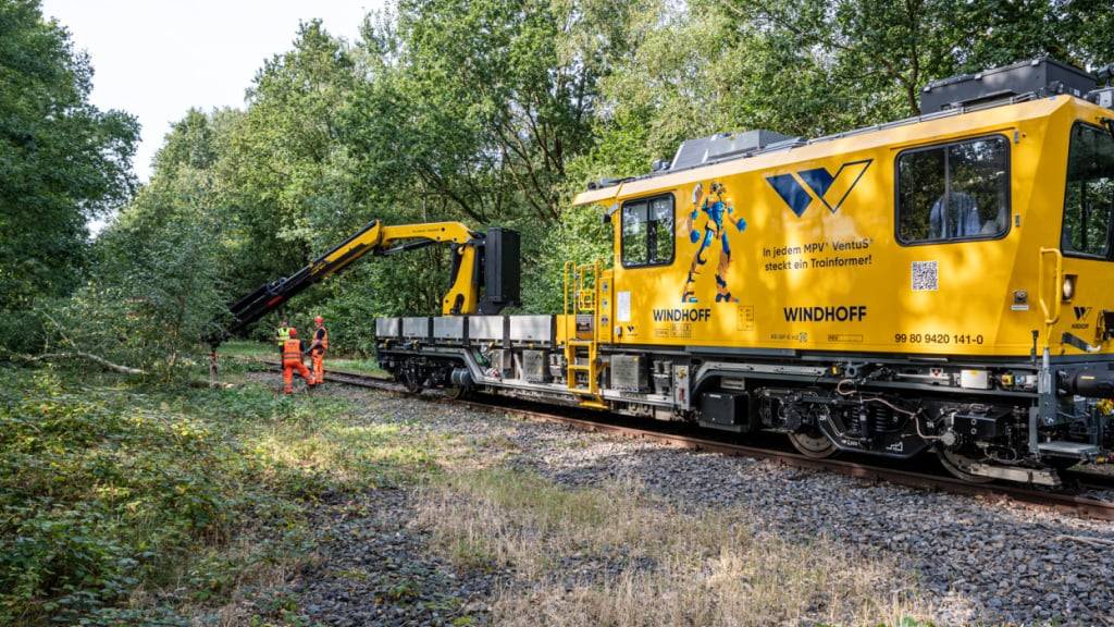 Ein Bahndienstfahrzeug der Deutschen Firma Windhoff. Acht solcher Fahrzeuge wird sich die Rhätische Bahn für 57 Millionen Franken beschaffen.
