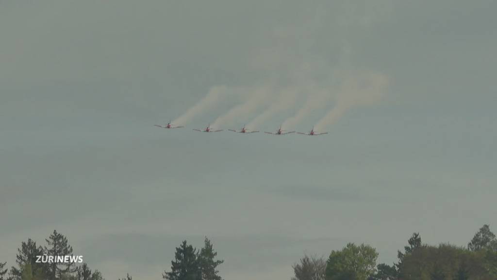 PC-7 Team trainiert über Dübendorf