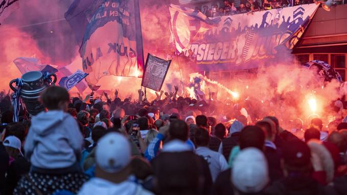 Anzeigen gegen FCL und Pyro-Fans +++ Spieler nicht im Visier 