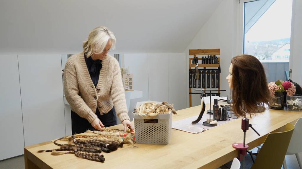 Zürcher Perücken-Firma wird nach Brandkatastrophe von Crans-Montana mit Haarspenden überhäuft