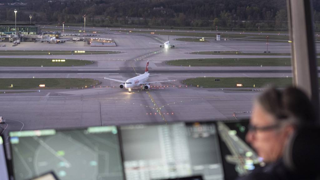 Der Zürcher Regierungsrat hat seine Erwartungen an den Flughafen neu formuliert. (Archivaufnahme)