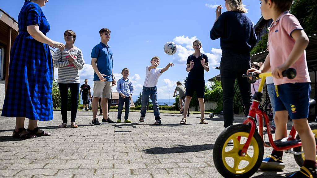 Obwohl eine sichere Rückkehr der Geflüchteten aus der Ukraine derzeit nicht absehbar ist, planen die Behörden für eine allfällige Aufhebung des Schutzstatus S. (Archivbild)