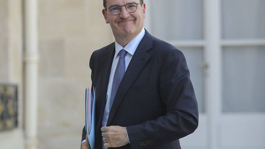 Jean Castex, neuer Premierminister von Frankreich, trifft zur ersten wöchentlichen Kabinettssitzung nach der Regierungsumbildung im Elysee-Palast ein. Foto: Ludovic Marin/AFP/dpa