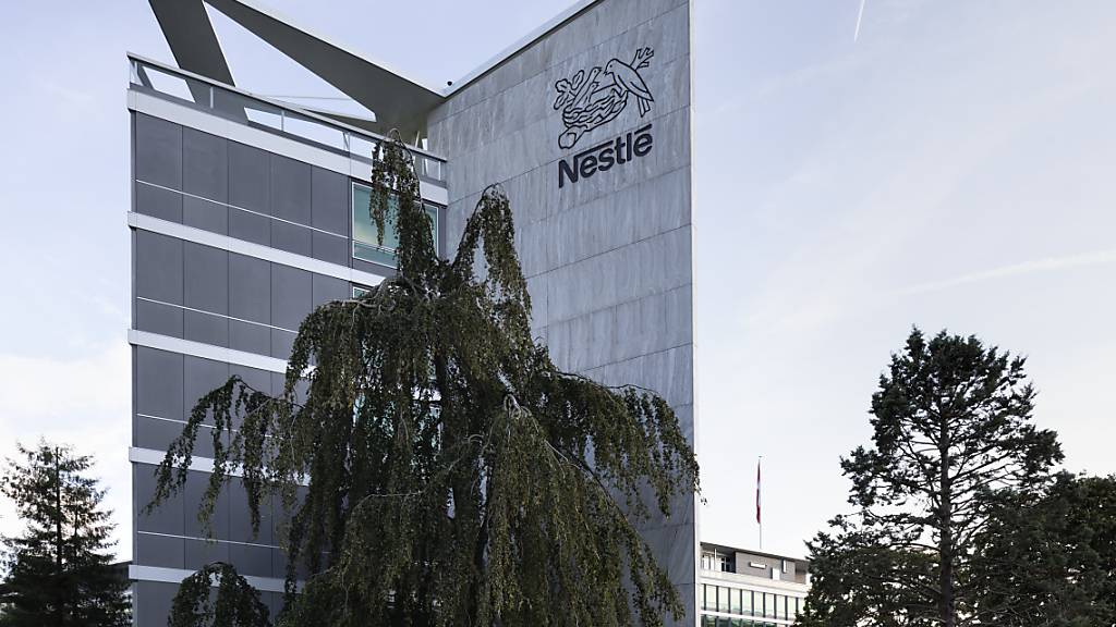 Nestlé erreicht wegen starkem Franken nach neun Monaten etwas weniger Umsatz (Archivbild)