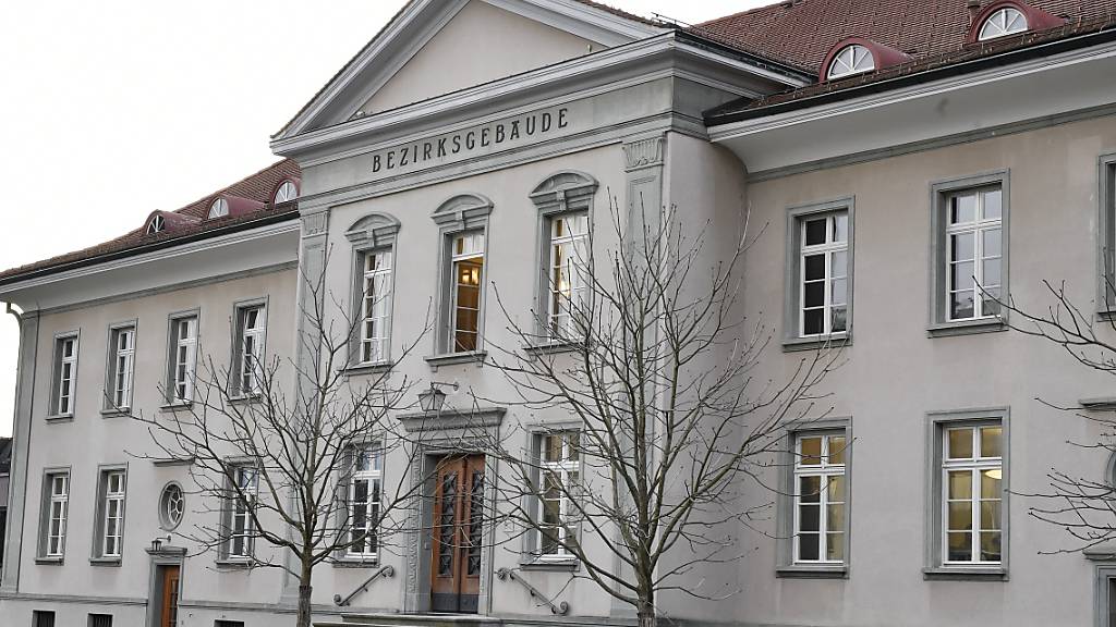 Das Bezirksgericht Zürich hat am Donnerstag drei mutmassliche Pink-Panther-Räuber verurteilt. (Symbolbild)