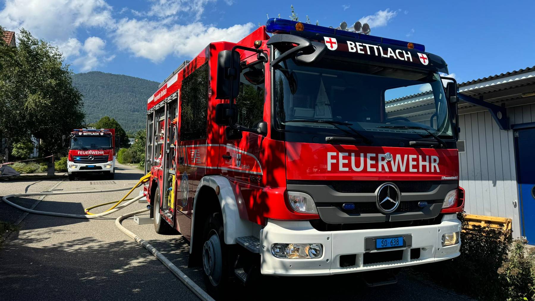 Im Einsatz wegen eines Brandes: Feuerwehr Bettlach.