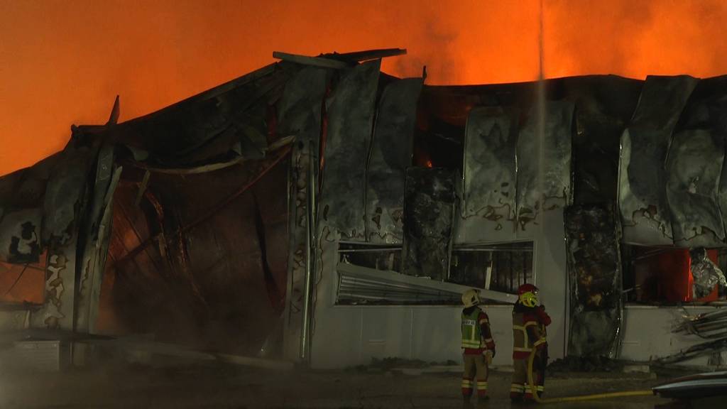 Grossbrand in Utzenstorf (BE): Produktionshalle komplett zerstört