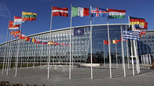 Schweden und Finnland beantragen NATO-Mitgliedschaft