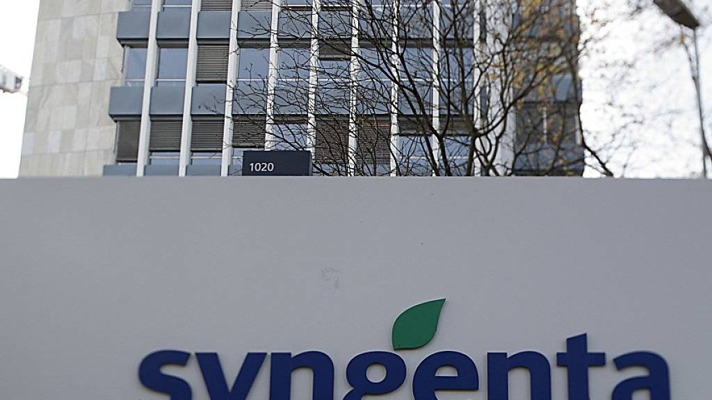 Gehört der Schweizer Agrarchemiekonzern Syngenta bald einem chinesischen Staatsbetrieb? Gerüchte um eine bevorstehende Übernahme beflügeln den Kurs der Syngenta-Aktie an der Schweizer Börse. (Archivbild)