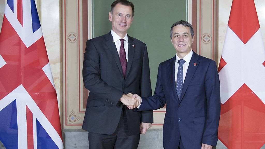Aussenminister Ignazio Cassis und sein britischer Amtskollege Jeremy Hunt wollen die gegenseitigen Beziehungen der beiden Staaten weiter vertiefen.